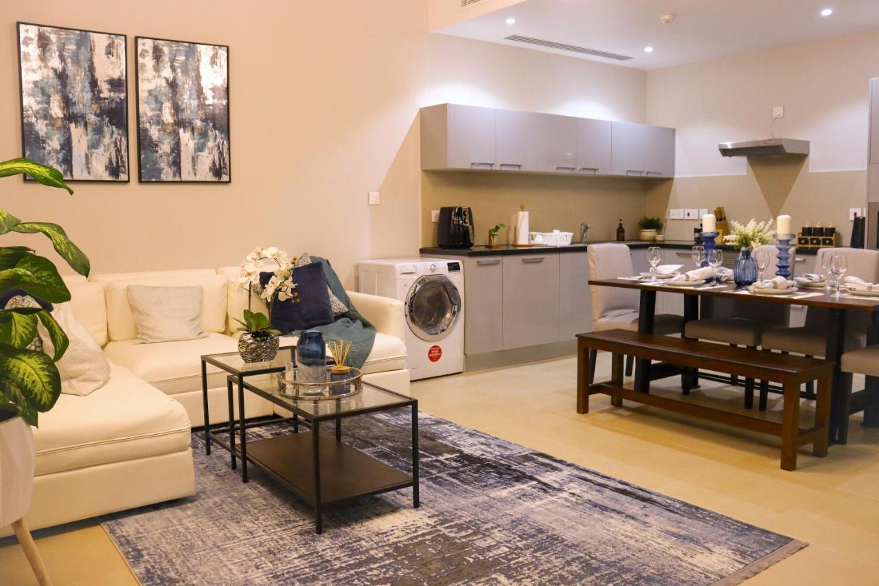 Stylish Apartment With A Jacuzzi Маскат Екстериор снимка